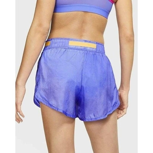 Urban Outfitters / Nike Sportswear Icon Retro Clash Belted Running Shorts - Picture 6 of 13